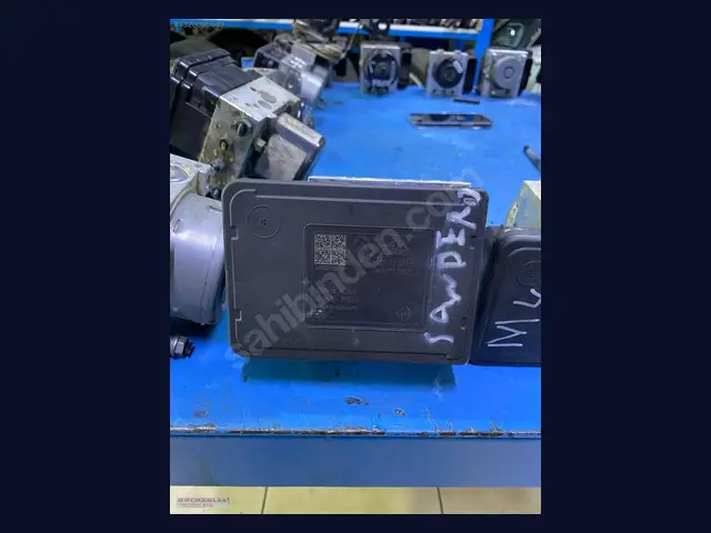 Dacia Sandero ABS BEYNİ çıkma yedek parça