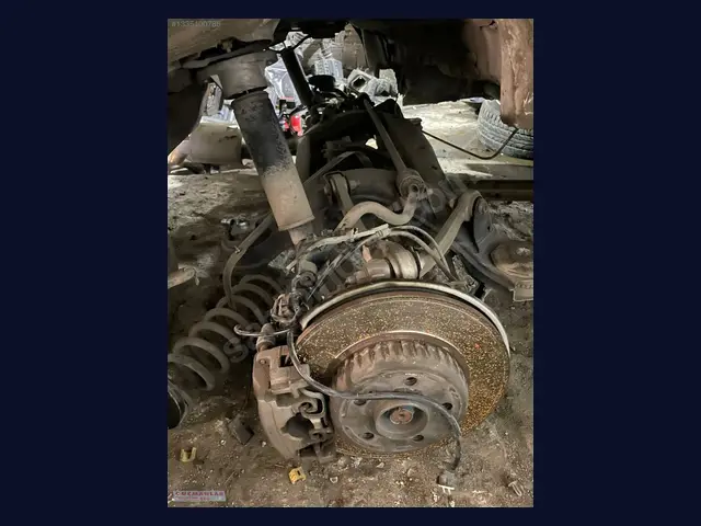 Mercedes-Benz C ARKA DİNGİL çıkma yedek parça