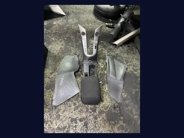 Chevrolet Cruze BAKALİTLER çıkma yedek parça