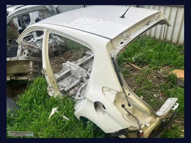 Hyundai i20 ÇAMURLUK çıkma yedek parça