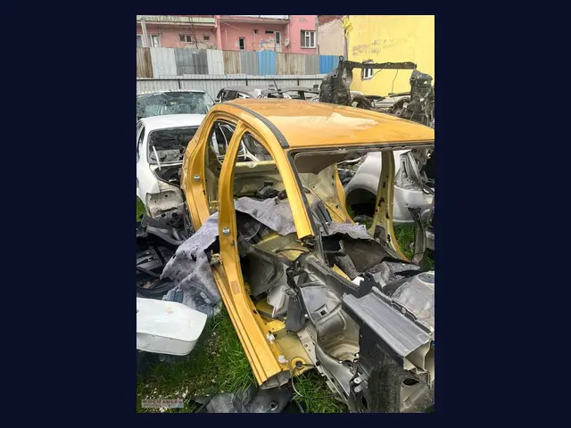 Mitsubishi Space Star ÇAMURLUK çıkma yedek parça