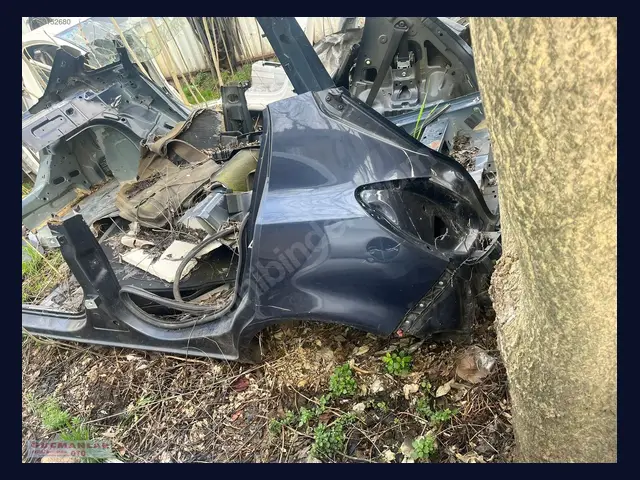 Opel Corsa ÇAMURLUK çıkma yedek parça