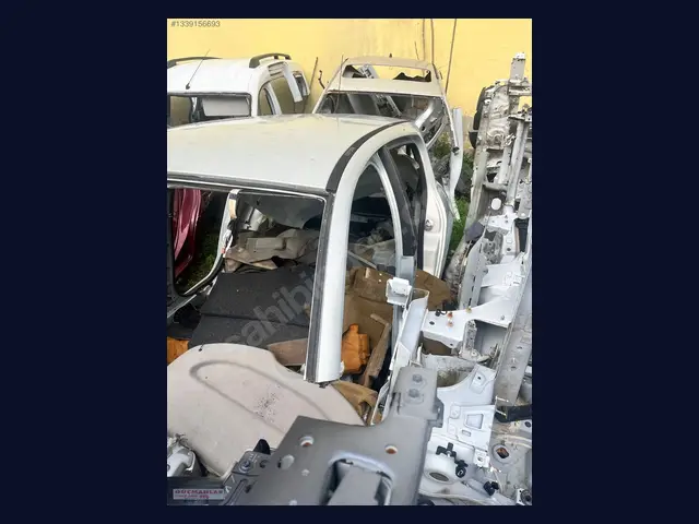 Renault Megane ÇAMURLUK çıkma yedek parça