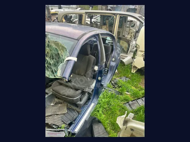Renault Megane ÇAMURLUK çıkma yedek parça