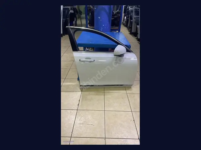 Volvo S90 KAPI çıkma yedek parça