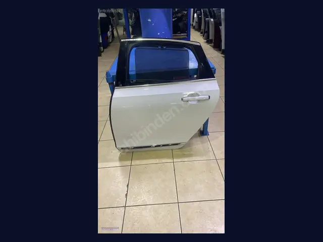 Volvo S90 KAPI çıkma yedek parça