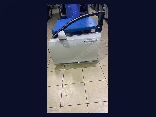 Volvo S90 KAPI çıkma yedek parça
