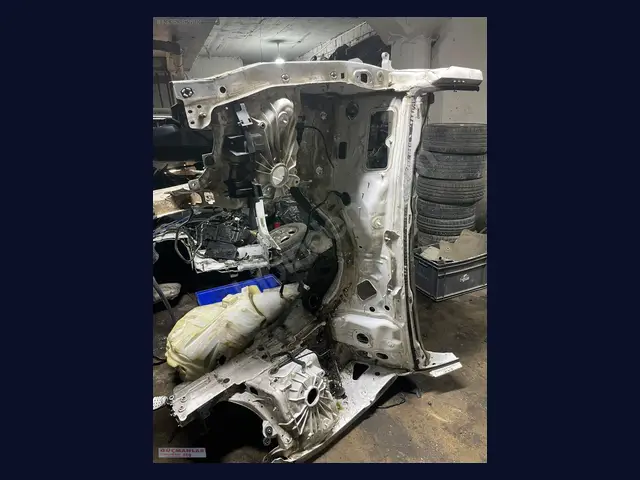 Mercedes-Benz C ŞASİ (ÖN) çıkma yedek parça