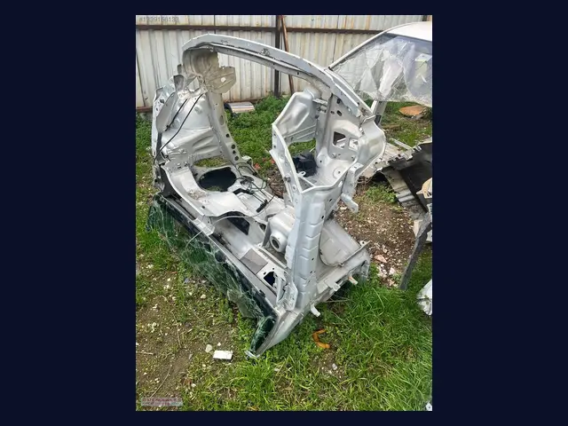 Renault Clio ŞASİ (SAĞ) çıkma yedek parça