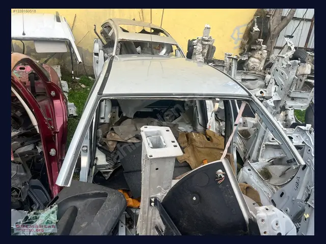 Renault Megane TAVAN SACI çıkma yedek parça