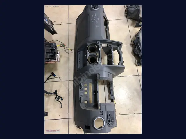 Ford Fusion TORPİDO çıkma yedek parça