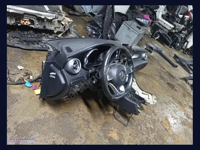 Mercedes-Benz C TORPİDO çıkma yedek parça