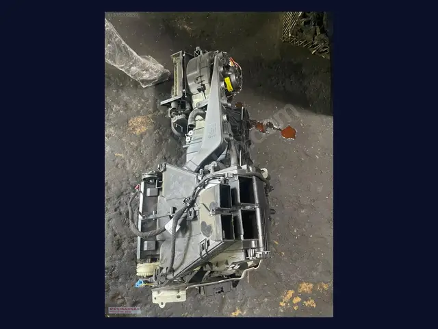 Volkswagen Golf KALORİFER KUTUSU çıkma yedek parça
