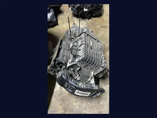 Fiat Ducato KALORİFER KUTUSU çıkma yedek parça