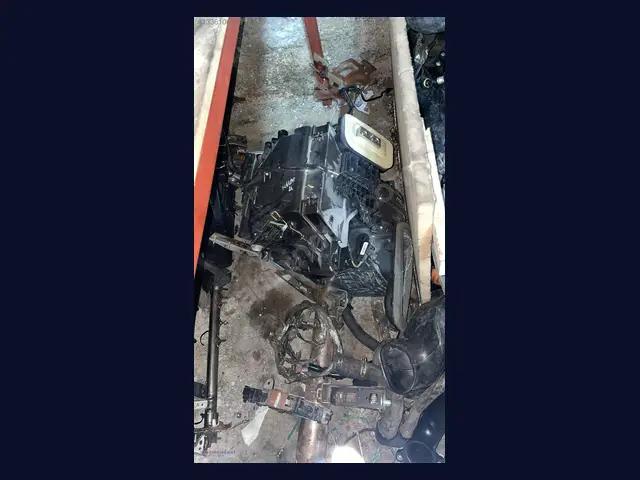 Renault Megane KALORİFER KUTUSU çıkma yedek parça
