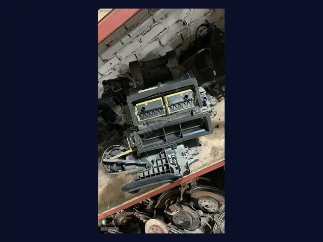 Volvo S60 KALORİFER KUTUSU çıkma yedek parça