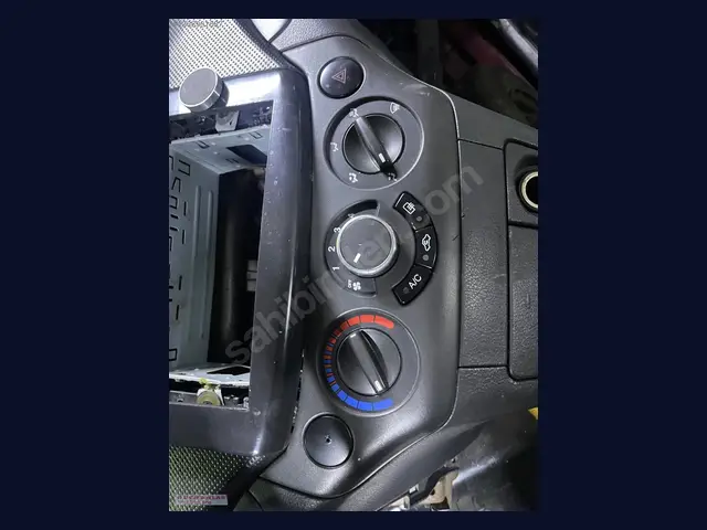 Chevrolet Aveo KLİMA KONTROL ÜNİTESİ çıkma yedek parça