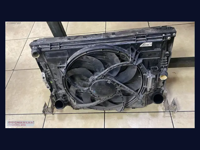 BMW 1 Serisi RADYATÖR çıkma yedek parça