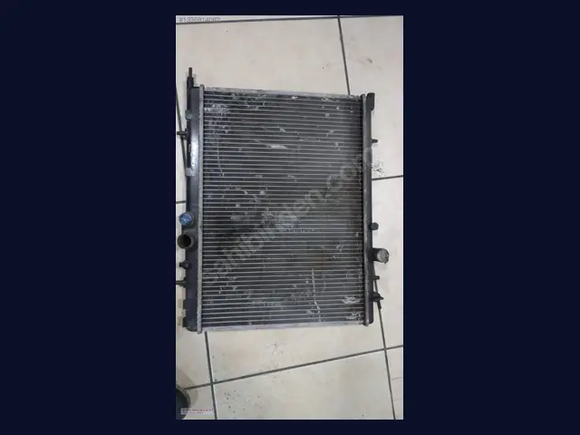 Peugeot 206 RADYATÖR çıkma yedek parça