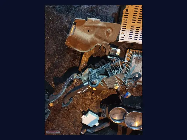 Dacia Duster PEDAL çıkma yedek parça