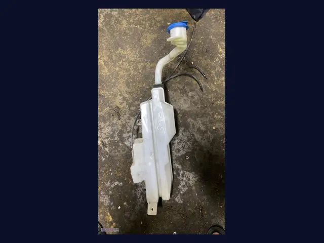 Volvo S90 SİLECEK SUYU DEPOSU çıkma yedek parça
