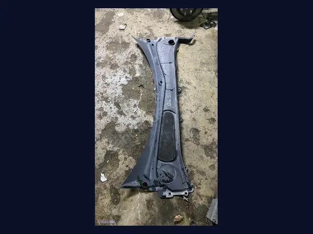 Volvo S90 ÖN CAM IZGARASI çıkma yedek parça