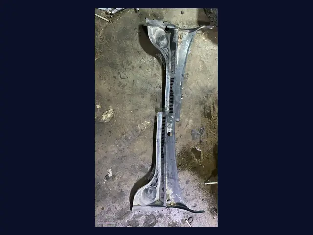 Volkswagen Jetta ÖN CAM IZGARASI çıkma yedek parça