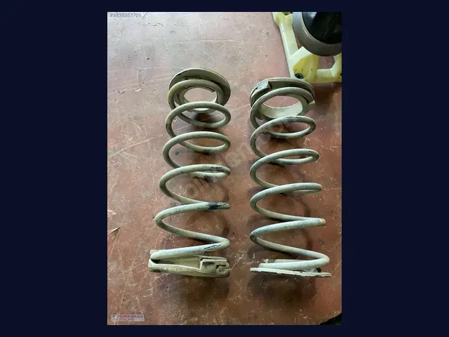 Hyundai i20 HELEZON YAY çıkma yedek parça