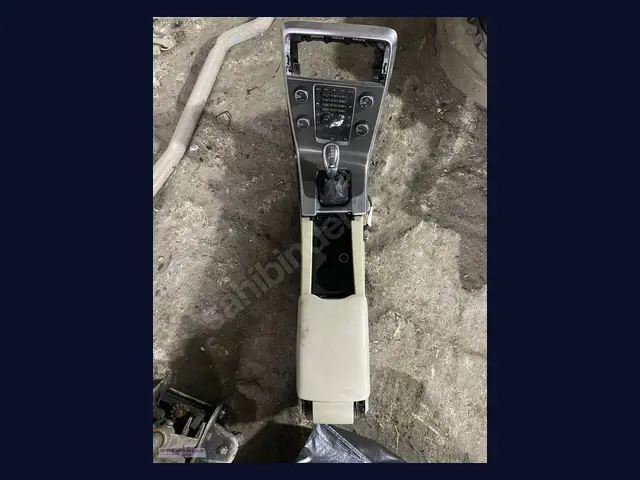 Volvo S60 VİTES TOPUZU çıkma yedek parça