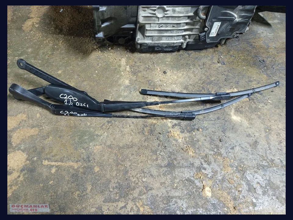 Mercedes-Benz C SİLECEK KOLU çıkma parça fotoğrafı 1