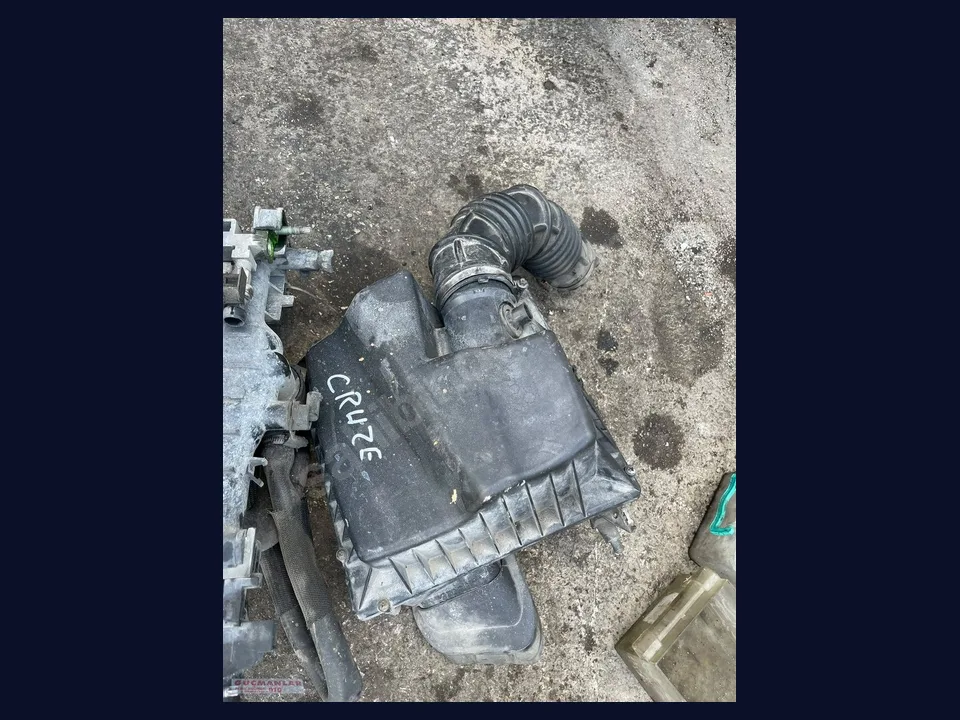 Chevrolet Cruze HAVA FİLTRESİ KUTUSU çıkma parça fotoğrafı 1