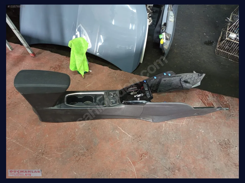 Opel Corsa BAKALİTLER çıkma parça fotoğrafı 1