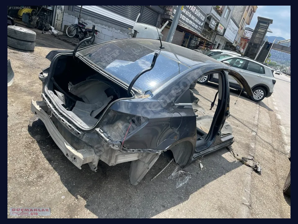 Chevrolet Cruze ÇAMURLUK çıkma parça fotoğrafı 1