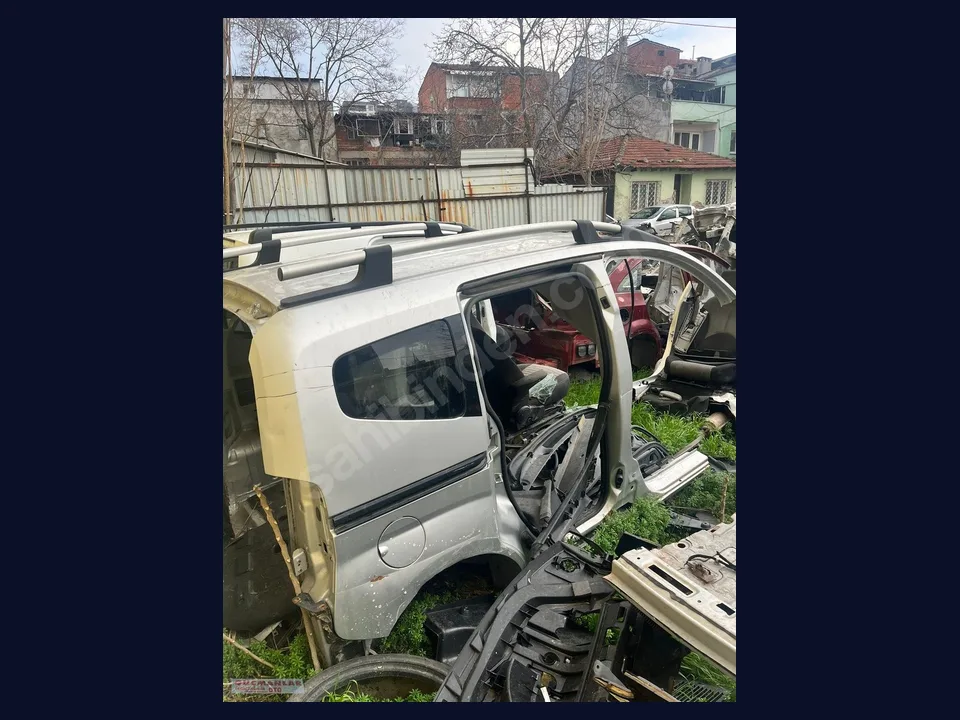 Fiat Fiorino ÇAMURLUK çıkma parça fotoğrafı 1
