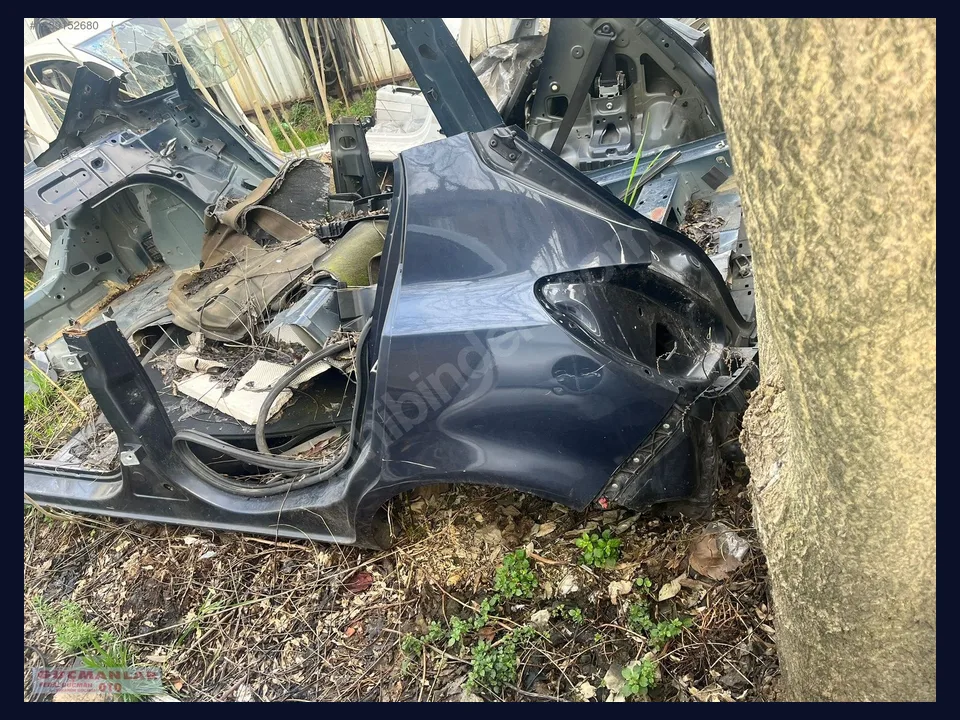 Opel Corsa ÇAMURLUK çıkma parça fotoğrafı 1
