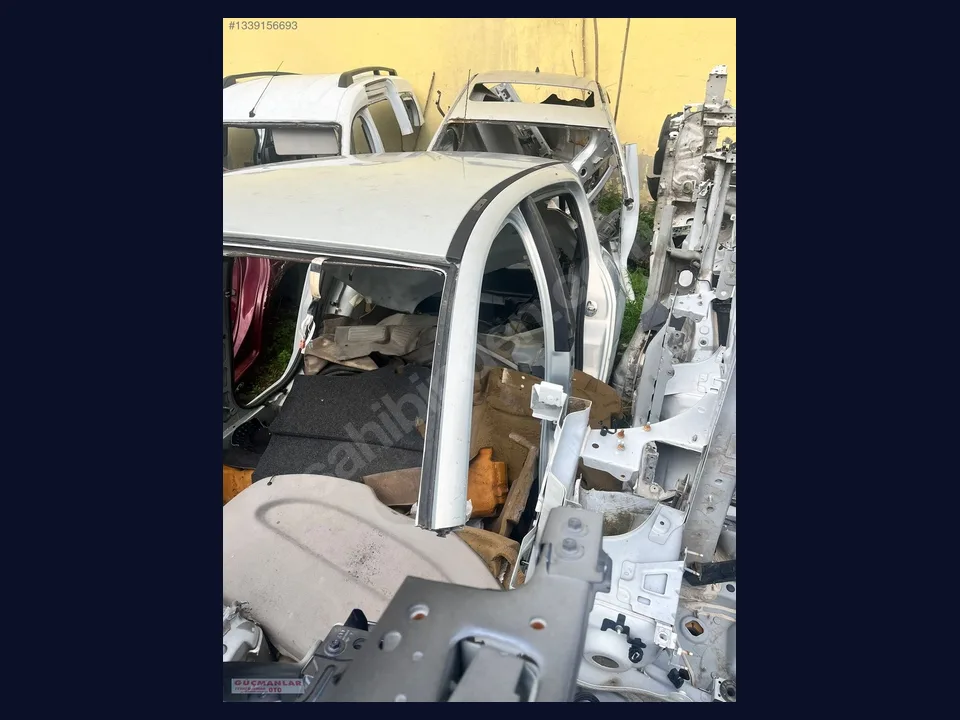 Renault Megane ÇAMURLUK çıkma parça fotoğrafı 1