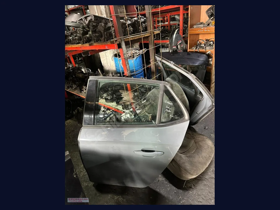 Opel Corsa KAPI çıkma parça fotoğrafı 1