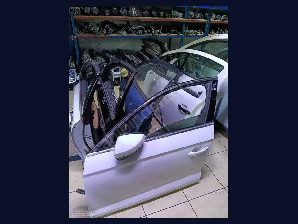Audi A3 KAPI çıkma parça fotoğrafı 1