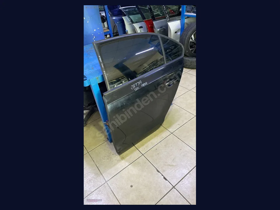 Volkswagen Jetta KAPI çıkma parça fotoğrafı 1