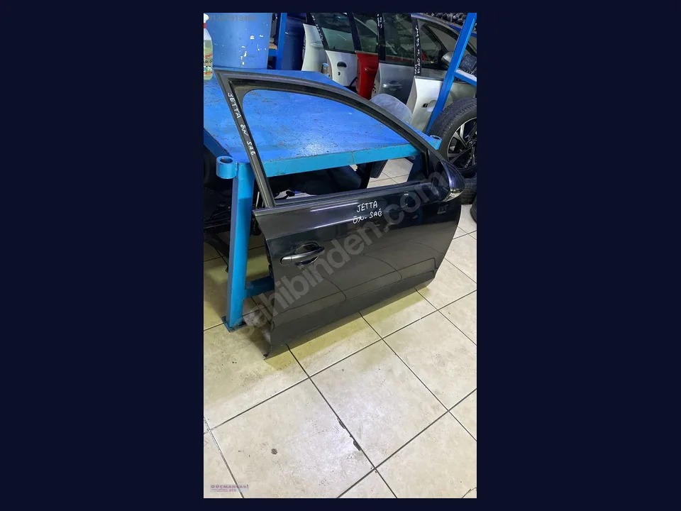 Volkswagen Jetta KAPI çıkma parça fotoğrafı 1