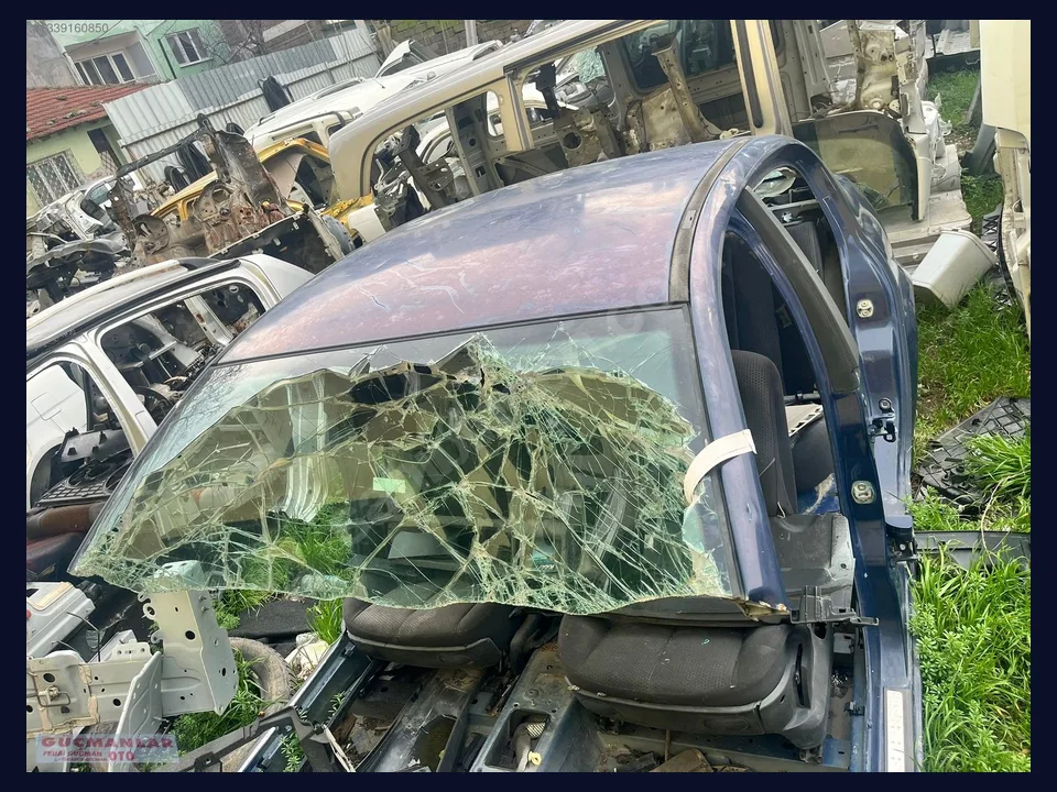 Renault Megane TAVAN SACI çıkma parça fotoğrafı 1