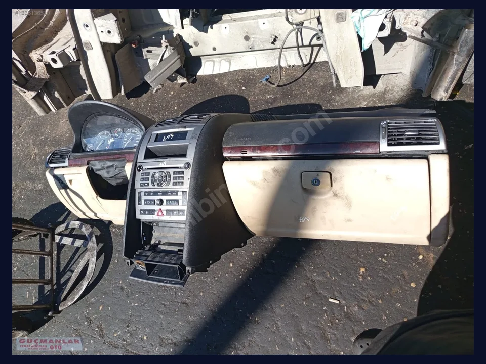 Peugeot 407 TORPİDO çıkma parça fotoğrafı 1