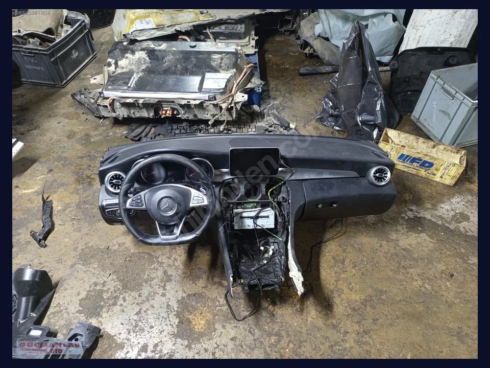 Mercedes-Benz C TORPİDO çıkma parça fotoğrafı 1