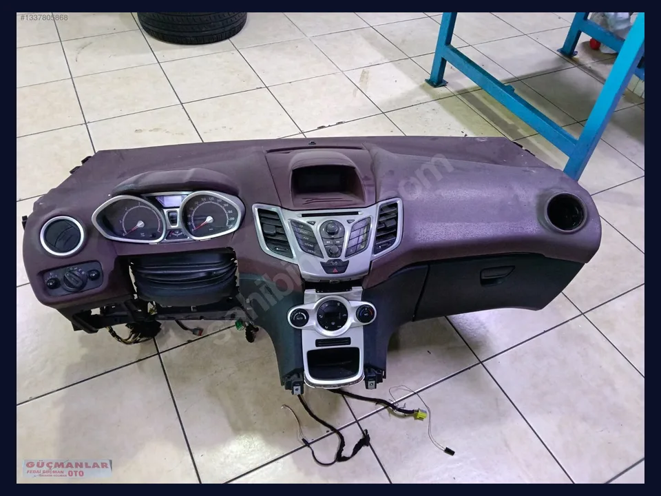 Ford Fiesta TORPİDO çıkma parça fotoğrafı 2