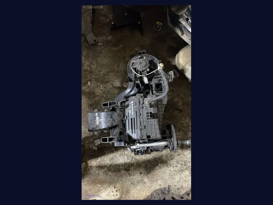 Opel Insignia KALORİFER KUTUSU çıkma parça fotoğrafı 1