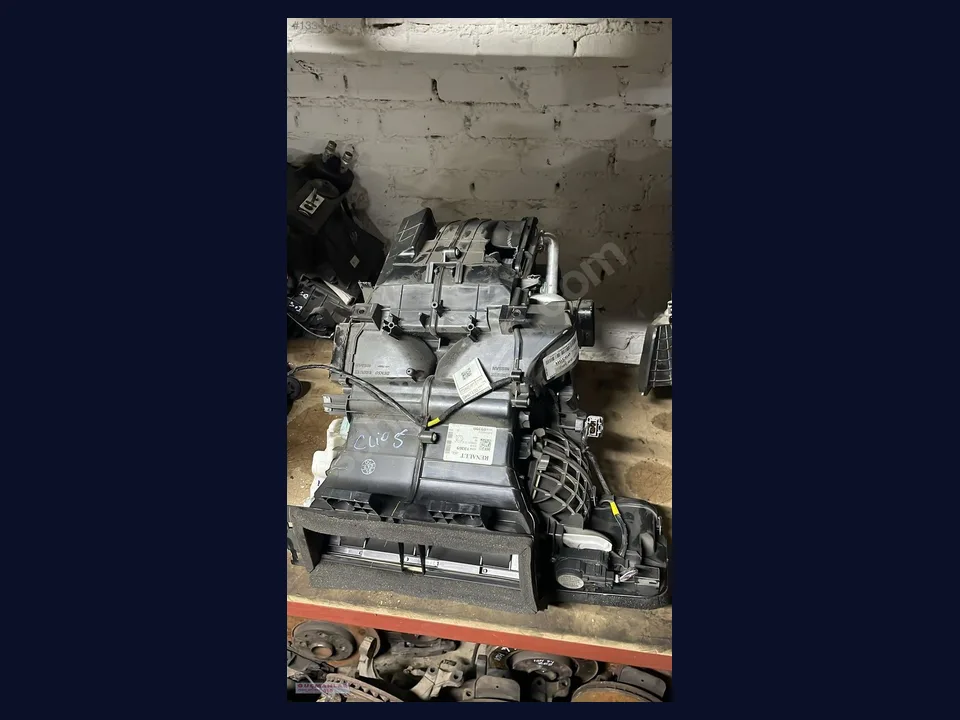 Renault Clio KALORİFER KUTUSU çıkma parça fotoğrafı 1