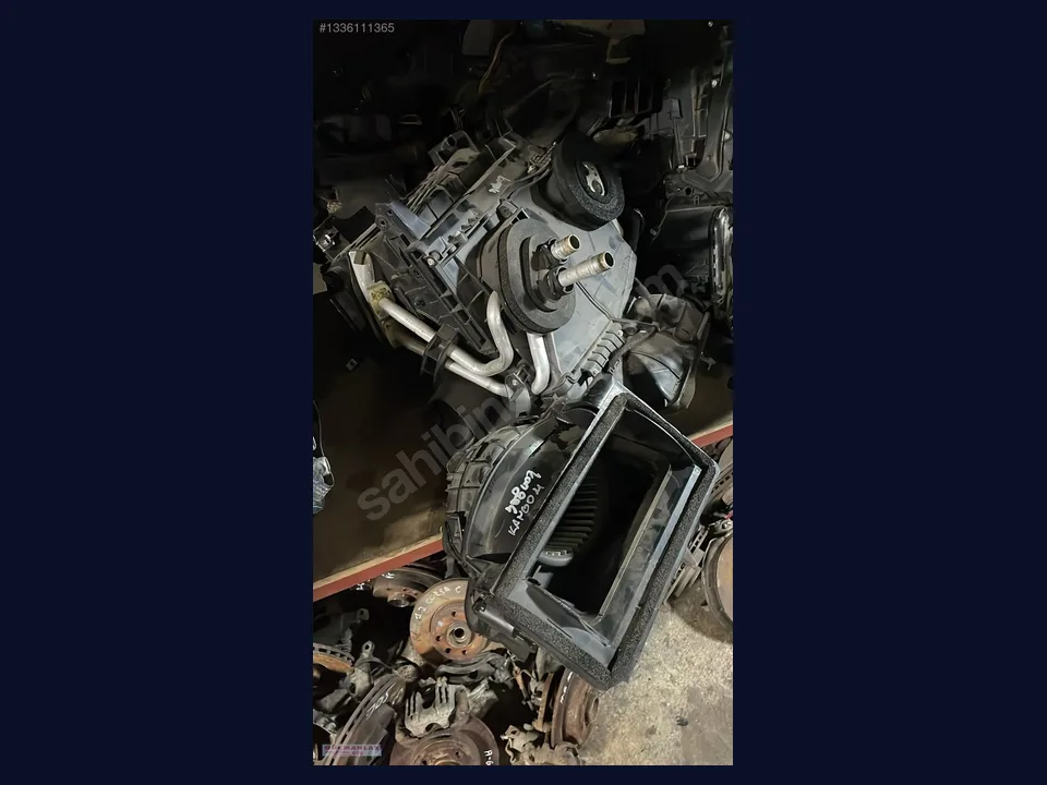 Renault Kangoo KALORİFER KUTUSU çıkma parça fotoğrafı 1
