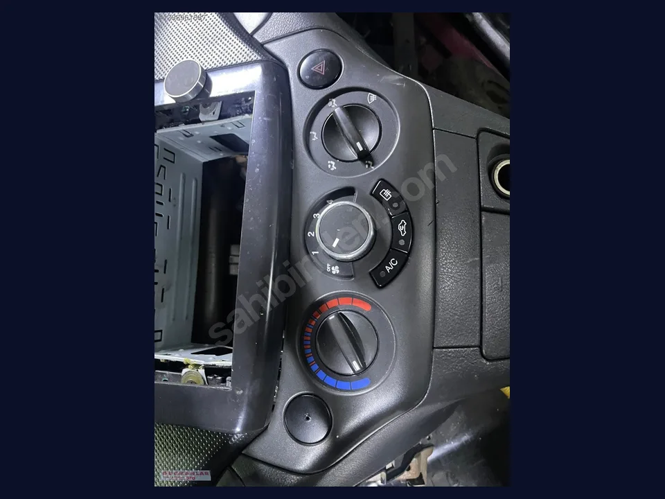 Chevrolet Aveo KLİMA KONTROL ÜNİTESİ çıkma parça fotoğrafı 1