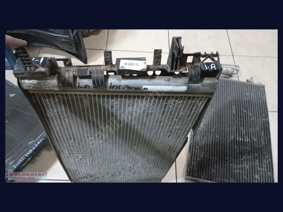 Opel Insignia RADYATÖR çıkma parça fotoğrafı 1