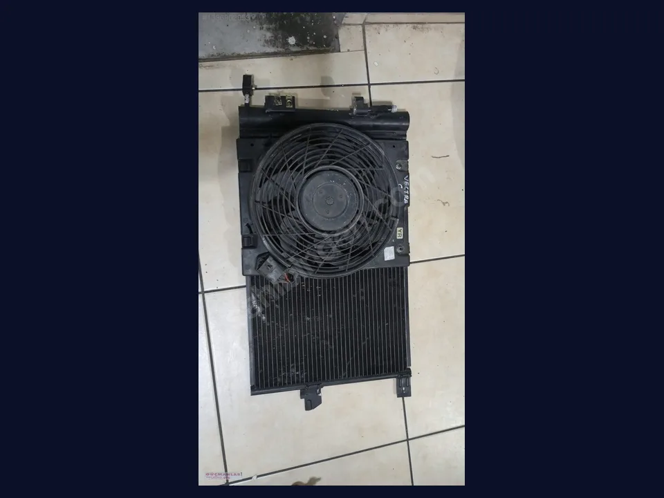 Opel Vectra RADYATÖR çıkma parça fotoğrafı 1